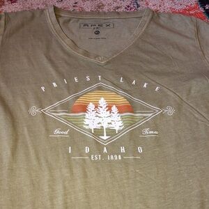 🧜🏼‍♀️3 for $15 listing!🧜🏼‍♀️ juniors tee priest lake, Idaho good times